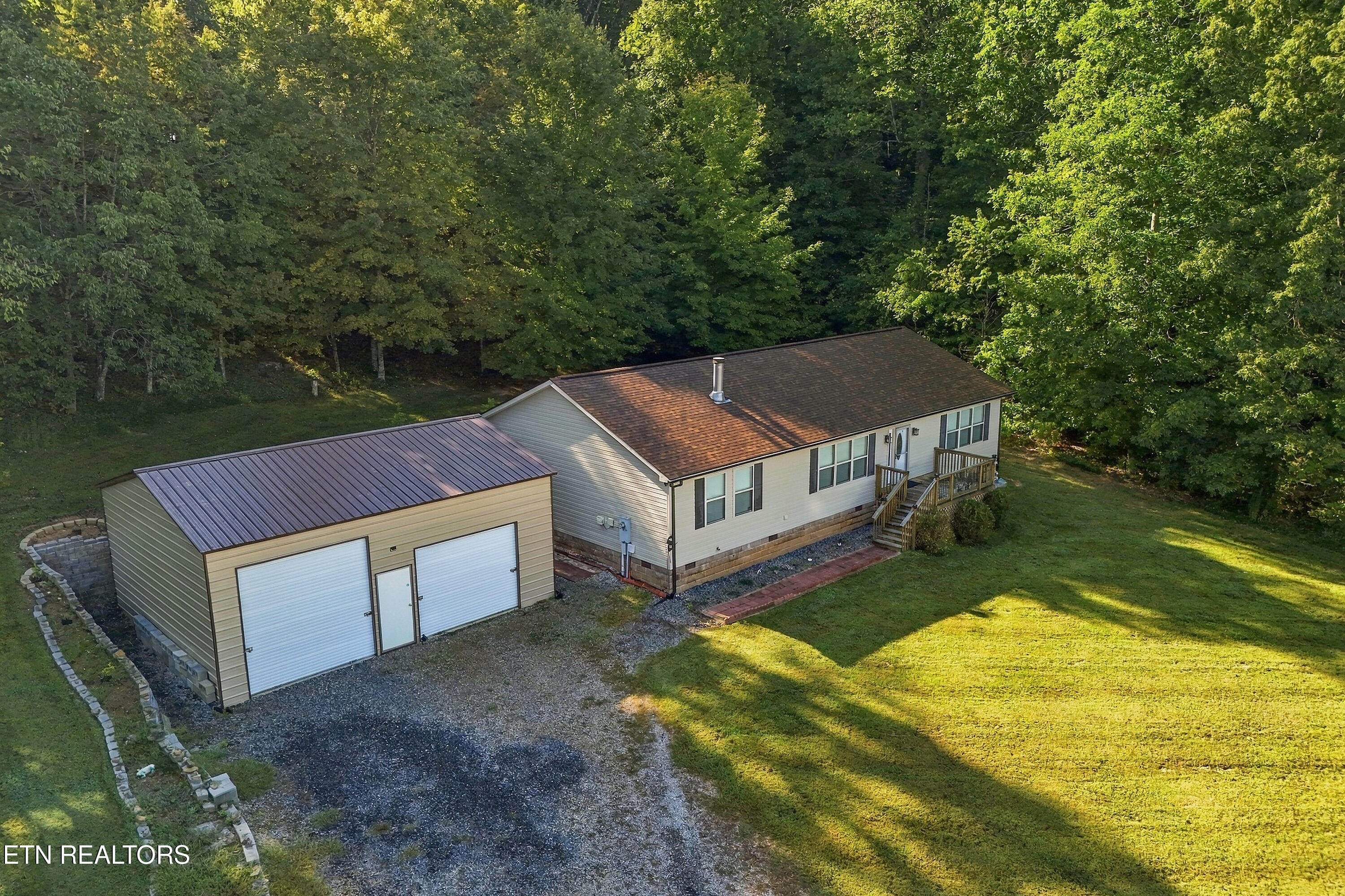2021 Compton Court