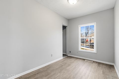 Tiny photo for 5824 2nd Lane, Knoxville, TN 37912 (MLS # 1326430)