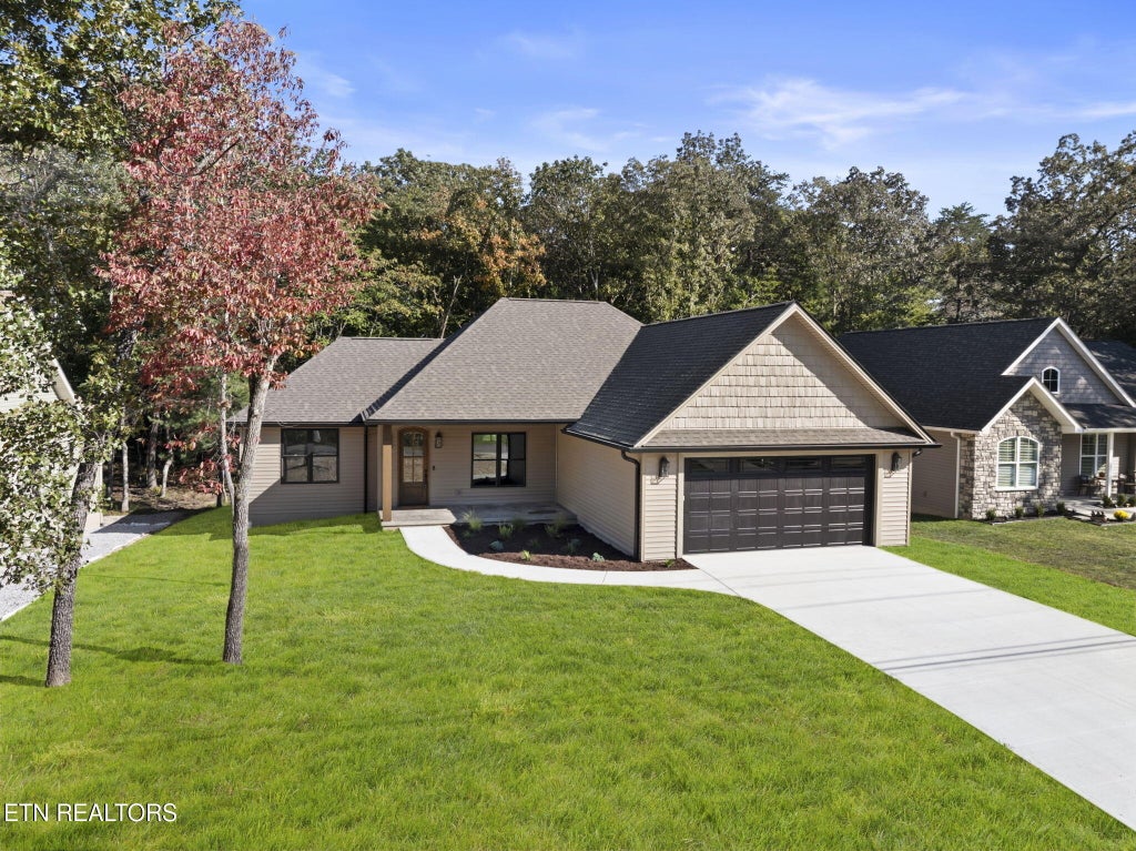 Photo of 151 Hawes Circle, Fairfield Glade, TN 38558 (MLS # 1353385)