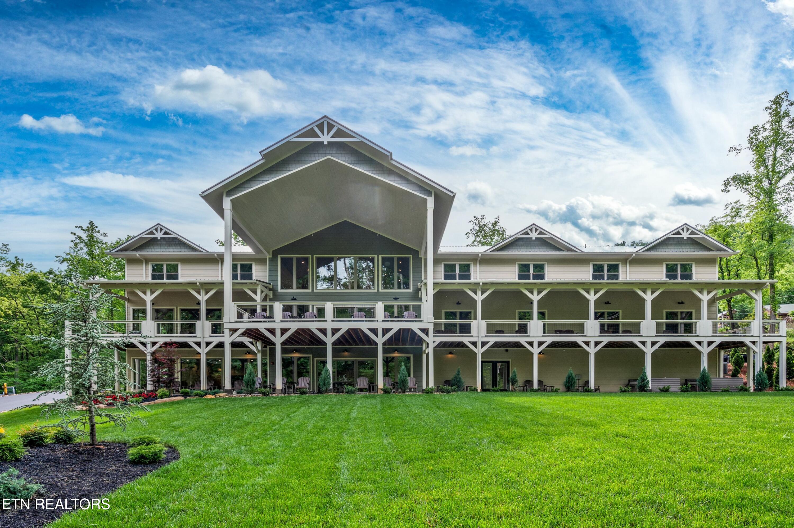 281 Loop Rd