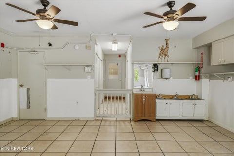 Tiny photo for 607 Old Tacora Hills Rd, Clinton, TN 37716 (MLS # 1353608)