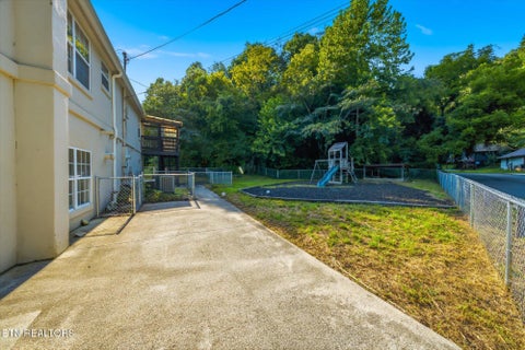 Tiny photo for 607 Old Tacora Hills Rd, Clinton, TN 37716 (MLS # 1353608)