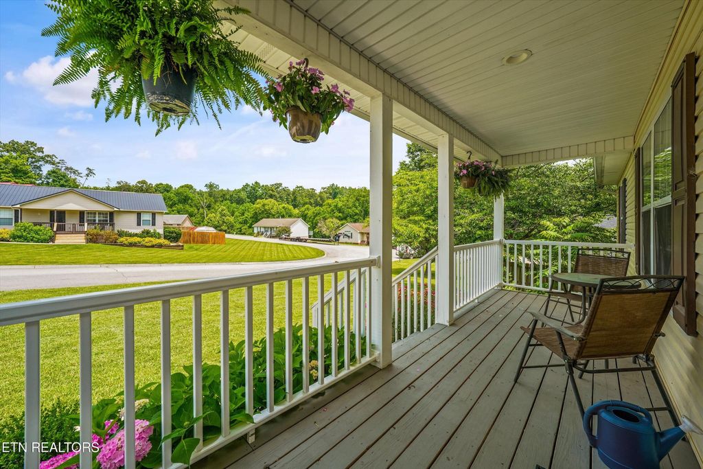 Photo of 2806 Diane Gayle Drive, Knoxville, TN 37924 (MLS # 1344242)