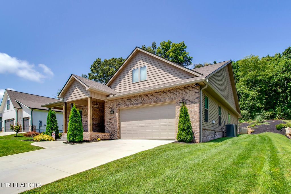 Photo of 308 Okema Way, Loudon, TN 37774 (MLS # 1348746)