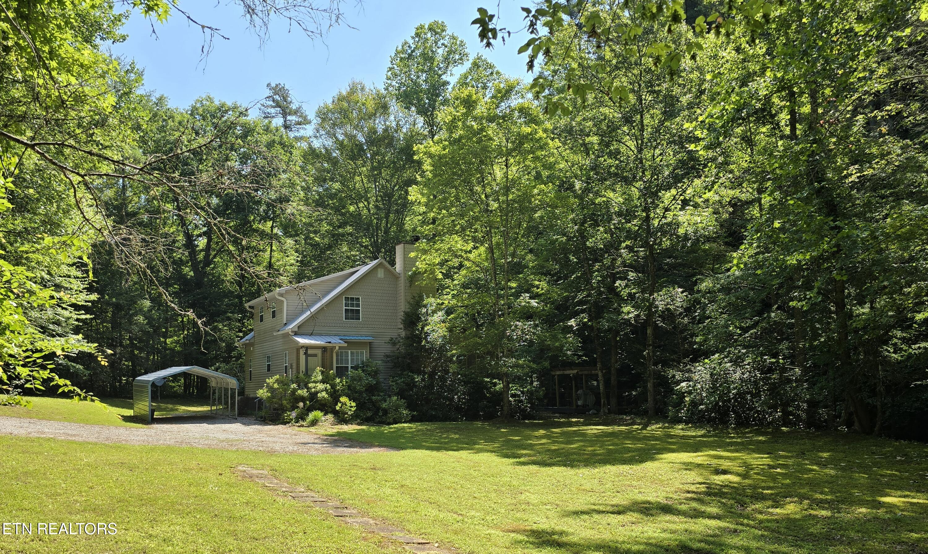 1316 E Miller's Cove Rd