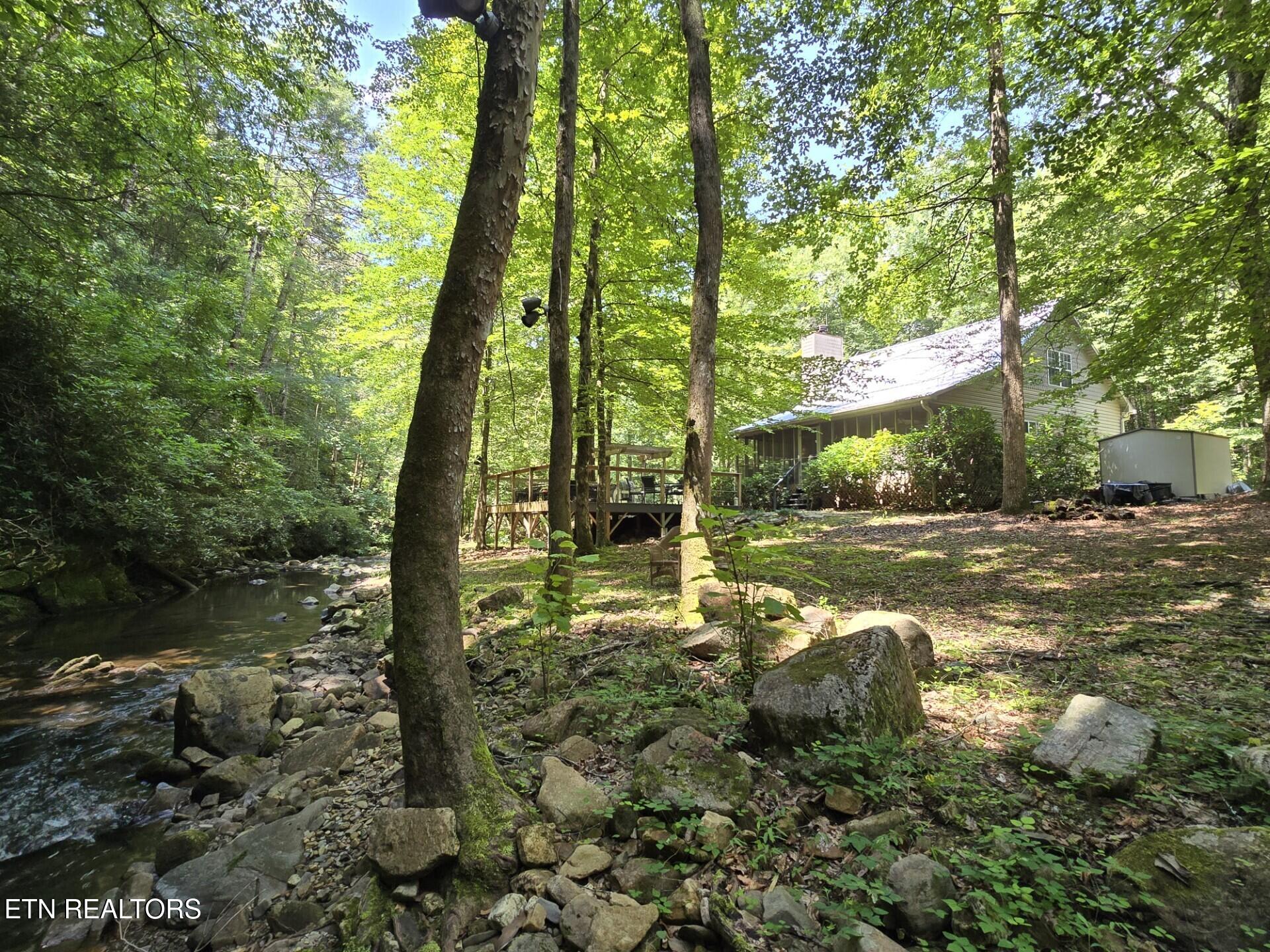 1316 E Miller's Cove Rd