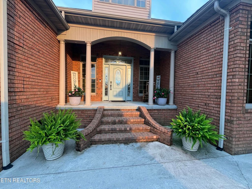 Photo of 164 Ashley Court, Speedwell, TN 37870 (MLS # 1330832)