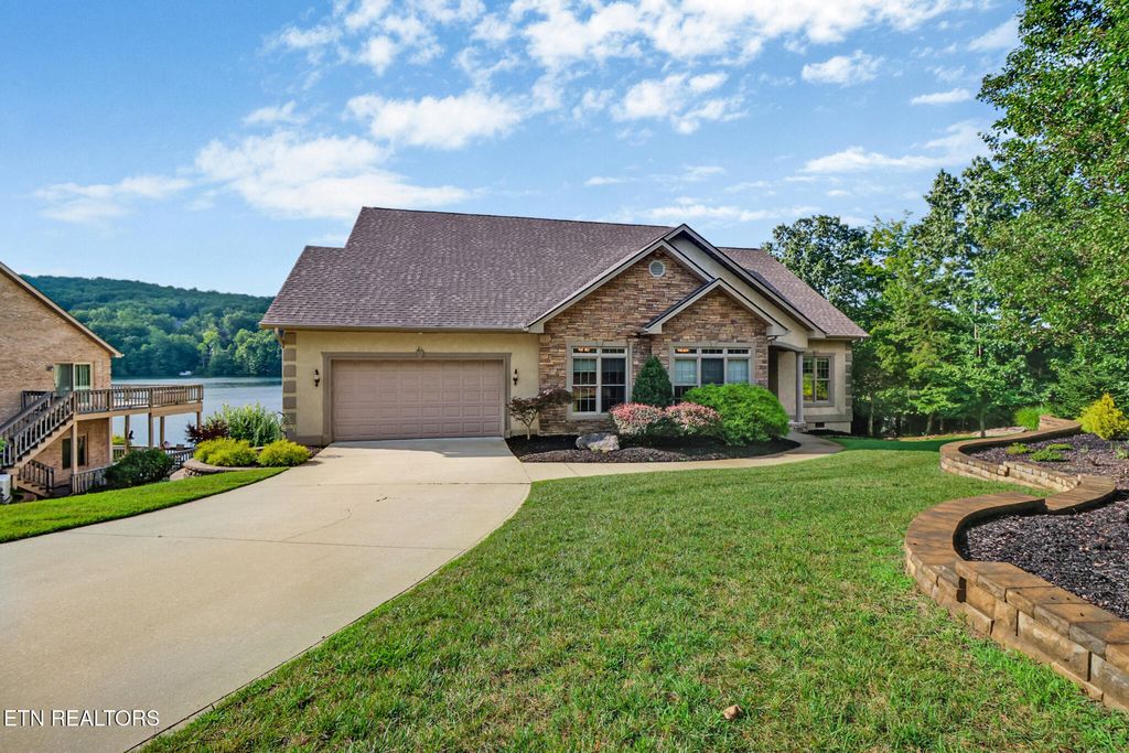 Photo of 21 Mariners Court, Fairfield Glade, TN 38558 (MLS # 1260385)