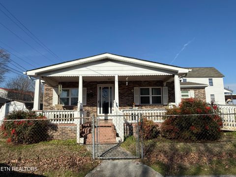 Photo of 100 Church St, Loudon, TN 37774 (MLS # 1324226)