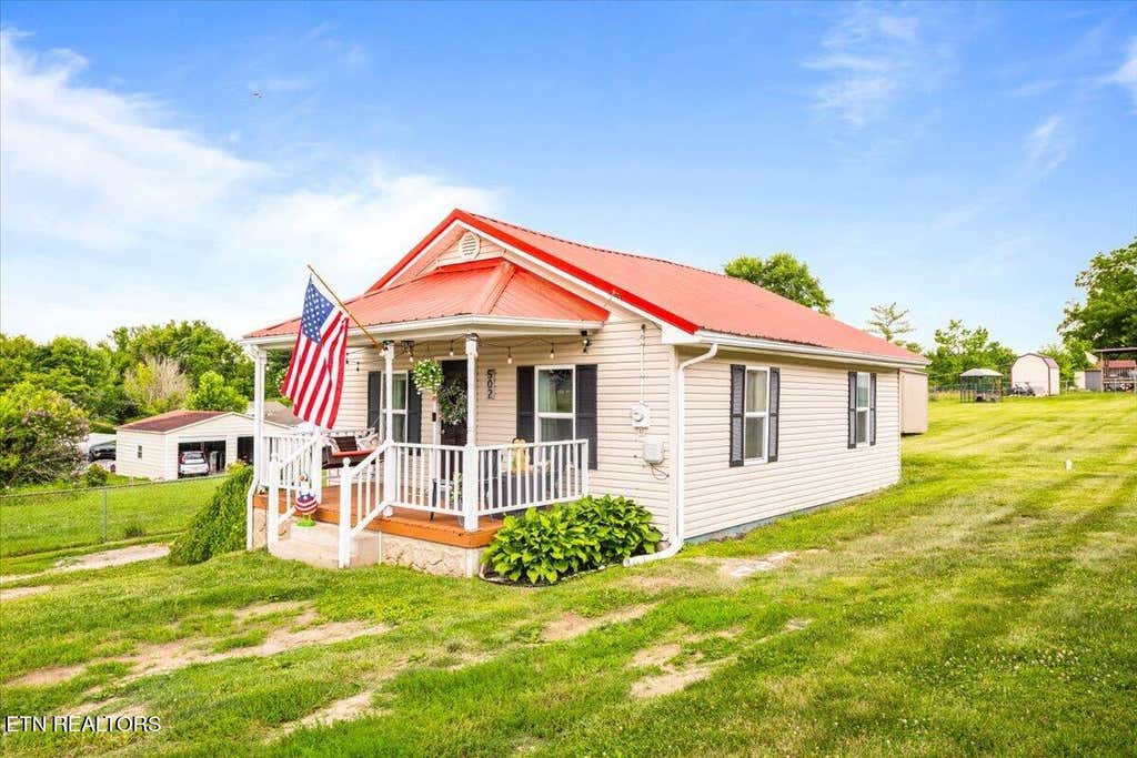 Photo of 502 S 12th St, LaFollette, TN 37766 (MLS # 1345810)
