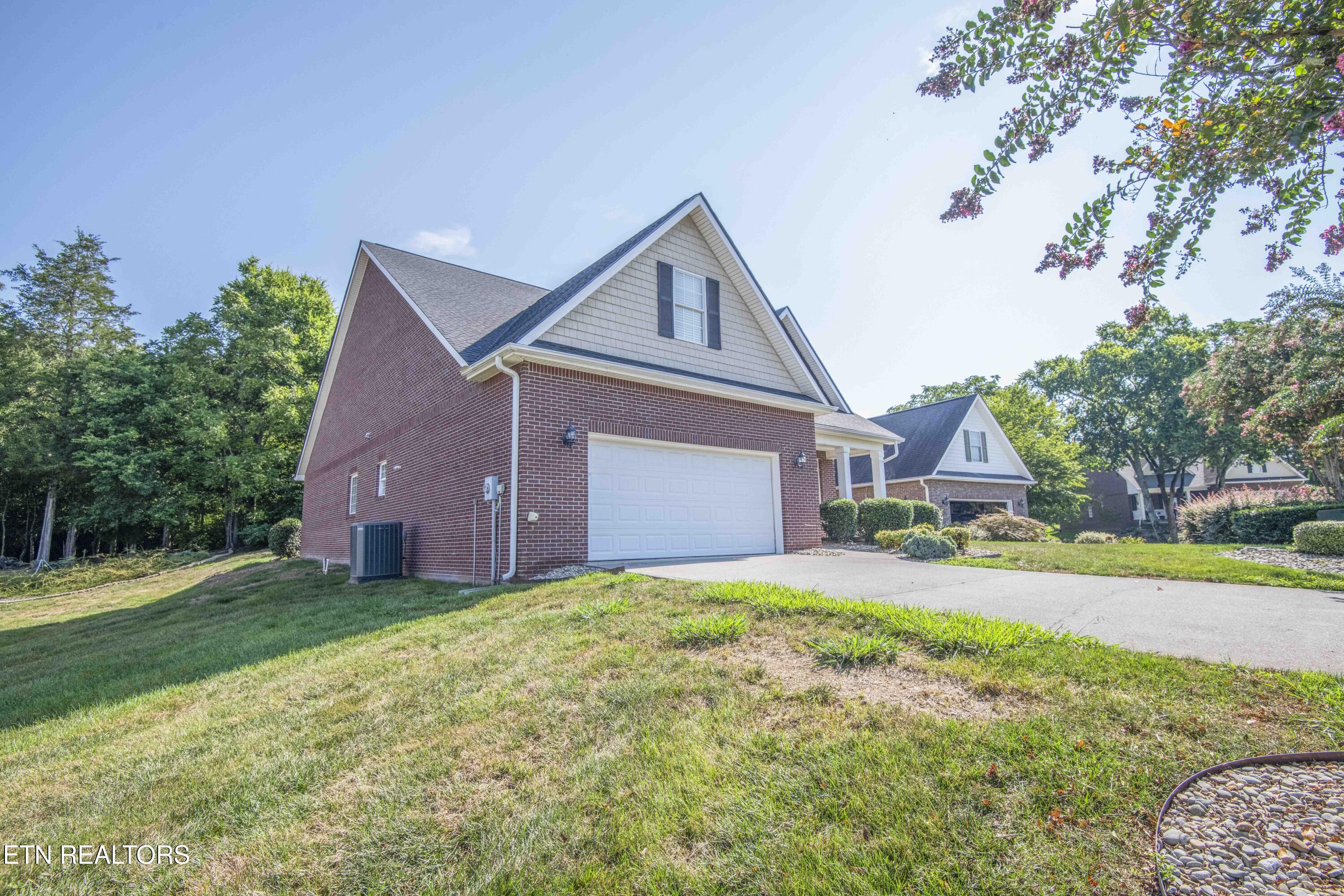 119 Waterston Way