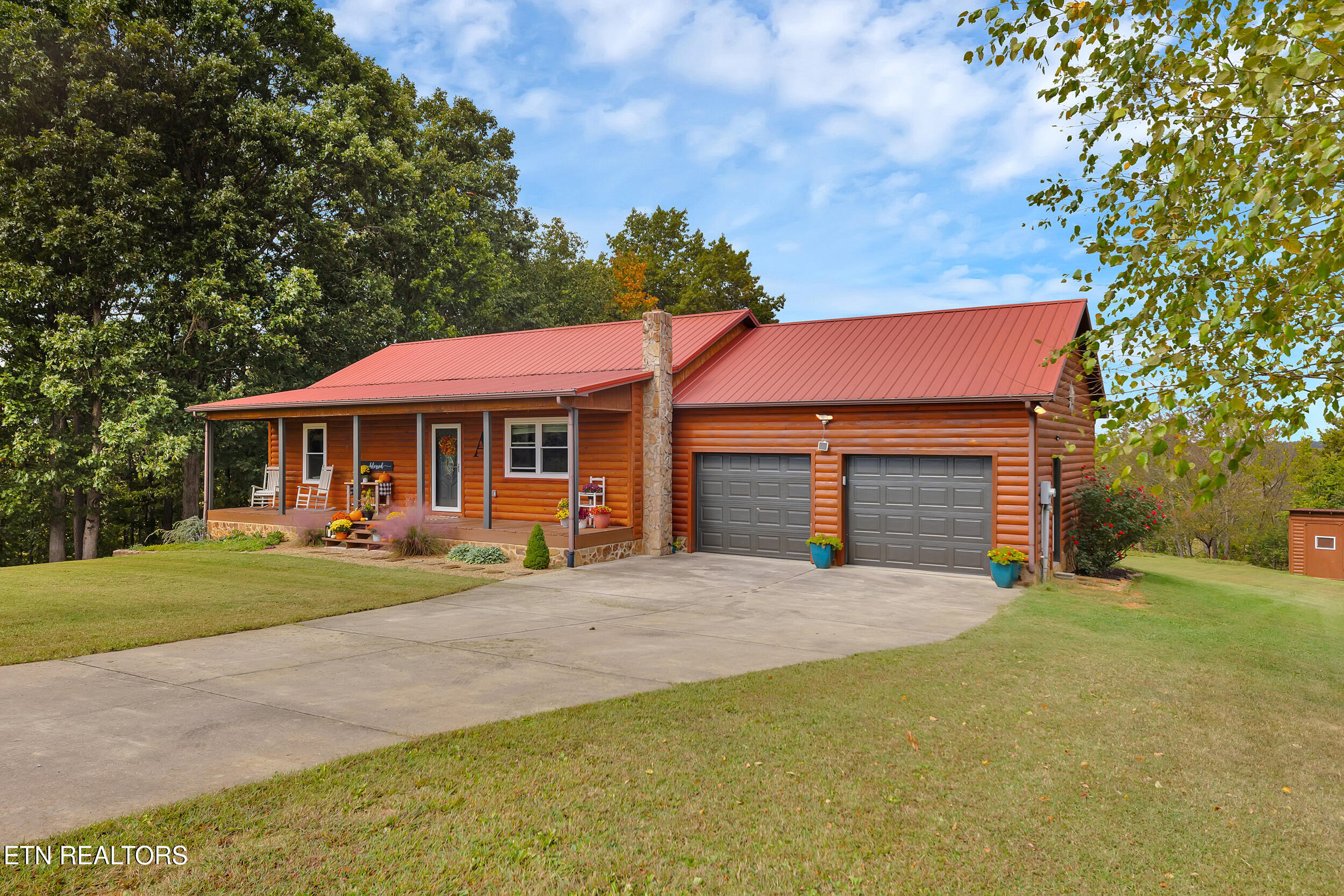902 S Mill Rd