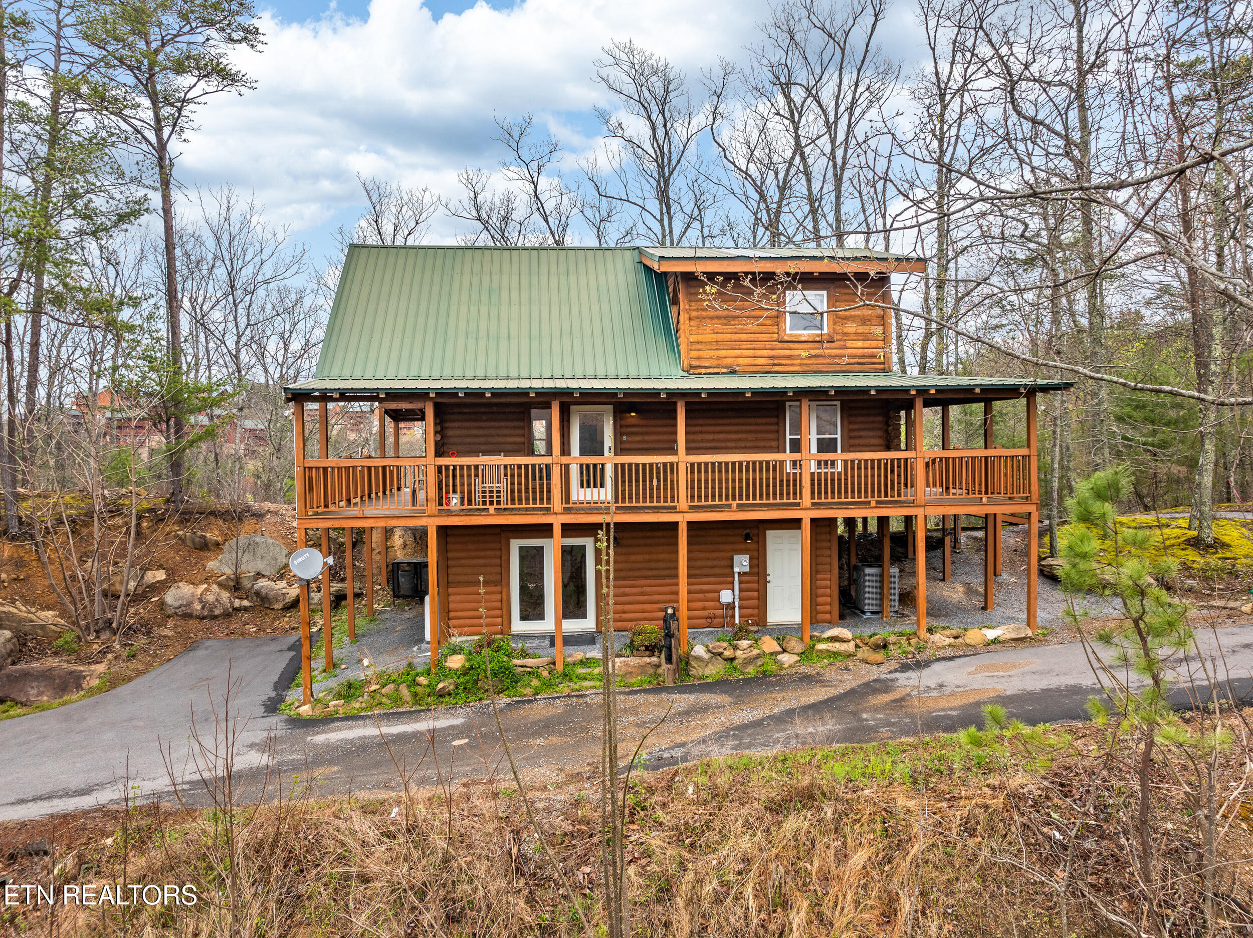 2125 Cascades Court