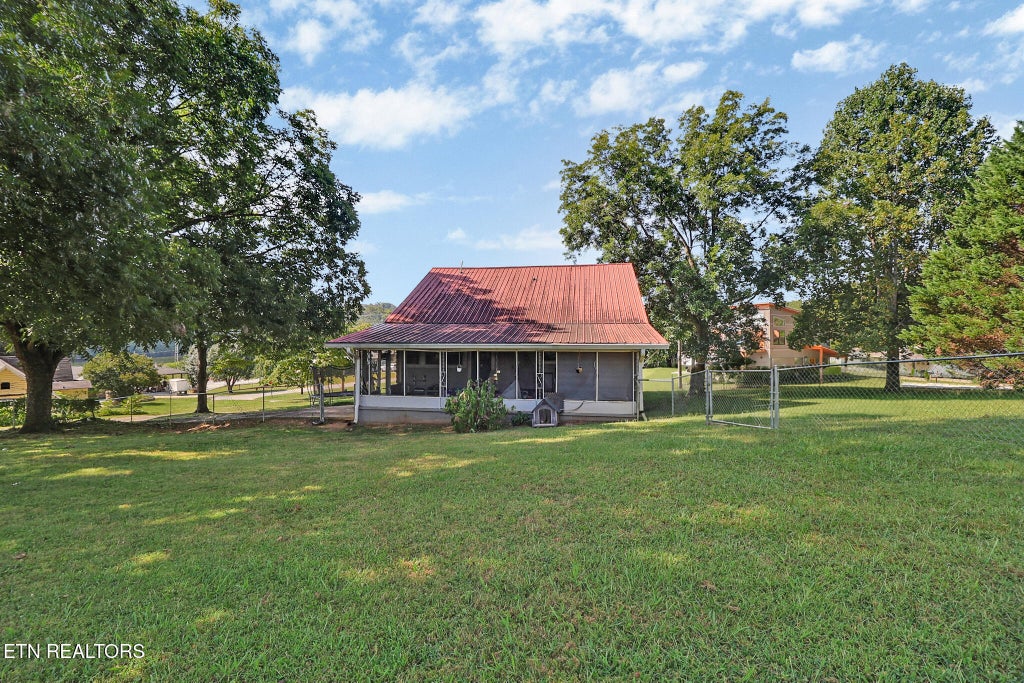 Photo of 122 Cross Ave, Dayton, TN 37321 (MLS # 1355316)