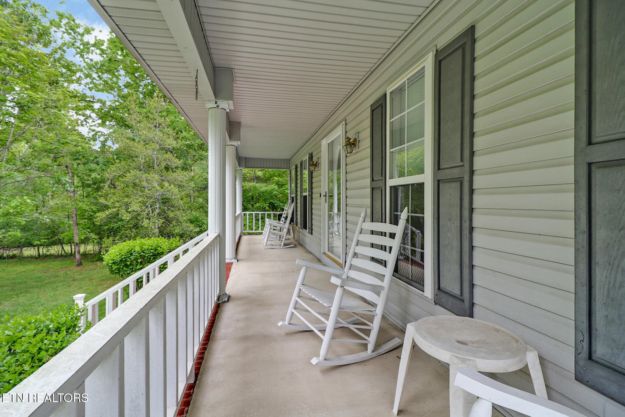 121 Laurelwood Lane