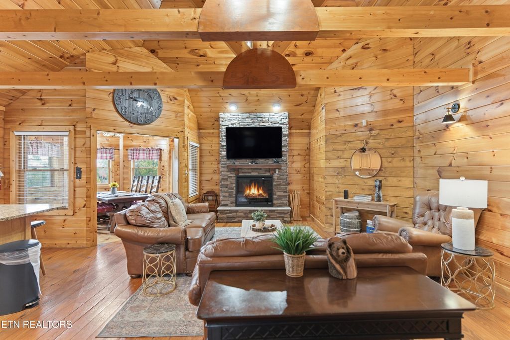 Photo of 2054 Oakmont Drive, Sevierville, TN 37876 (MLS # 1324877)