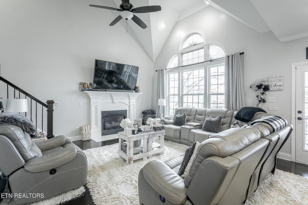Photo of 474 Lookout Drive, Spring City, TN 37381 (MLS # 1256438)