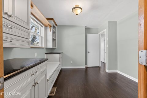 Tiny photo for 98 Oklahoma Ave, Oak Ridge, TN 37830 (MLS # 1329479)