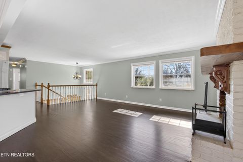 Tiny photo for 98 Oklahoma Ave, Oak Ridge, TN 37830 (MLS # 1329479)