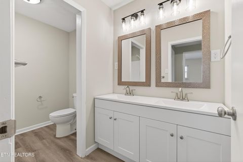 Tiny photo for 98 Oklahoma Ave, Oak Ridge, TN 37830 (MLS # 1329479)