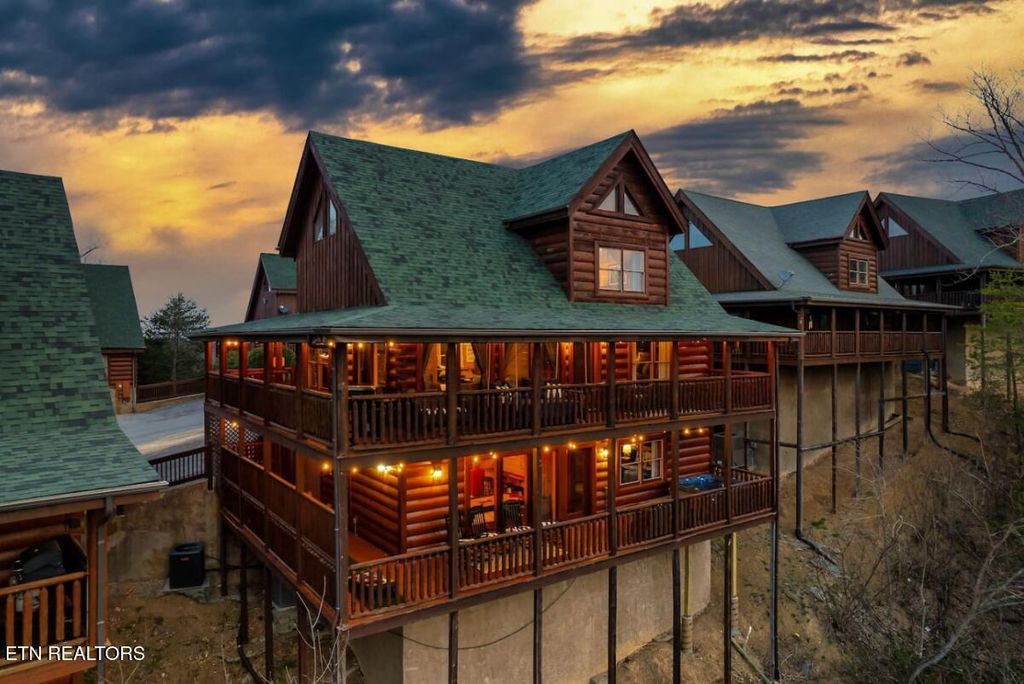 Photo of 2010 Cougar Crossing Way, Sevierville, TN 37876 (MLS # 1333575)