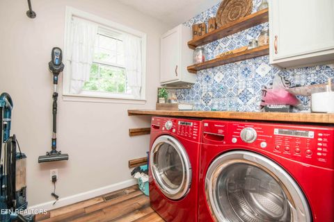 Tiny photo for 123 Southlake Drive, Kingston, TN 37763 (MLS # 1341672)