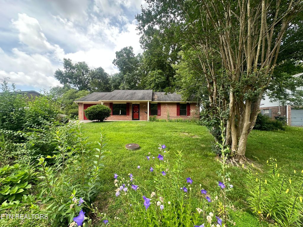 Photo of 6029 Morning Glory Place, Knoxville, TN 37912 (MLS # 1345260)