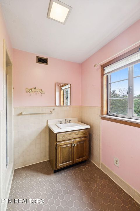 Tiny photo for 8200 Corteland Drive, Knoxville, TN 37909 (MLS # 1309692)