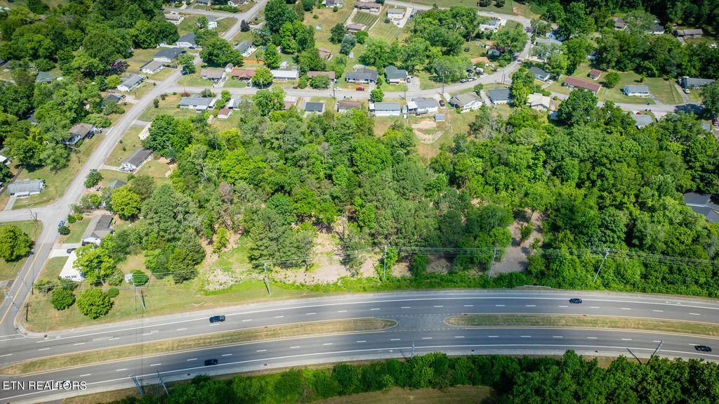 Photo of 2210 Oak Ridge Turnpike, Oak Ridge, TN 37830 (MLS # 1269089)