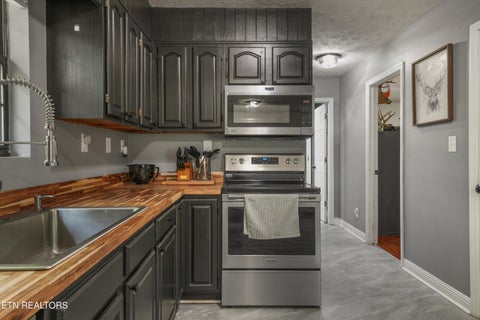 Tiny photo for 301 Bibee Lane, Caryville, TN 37714 (MLS # 1355675)