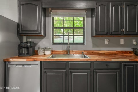 Tiny photo for 301 Bibee Lane, Caryville, TN 37714 (MLS # 1355675)