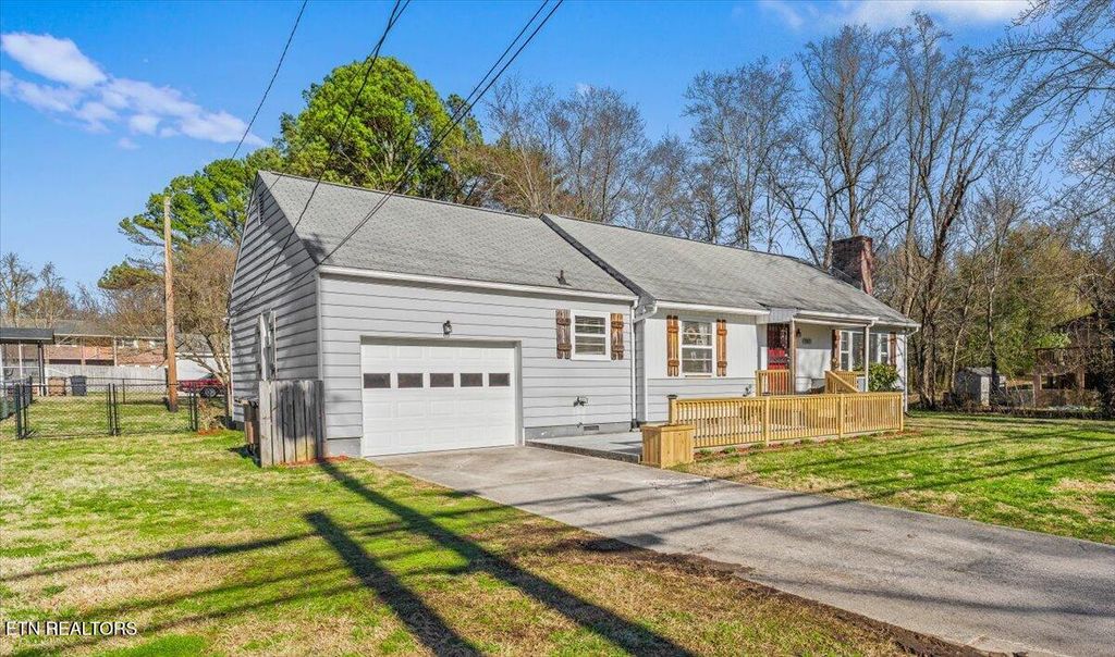 Photo of 3512 Whittle Springs Rd, Knoxville, TN 37917 (MLS # 1331125)