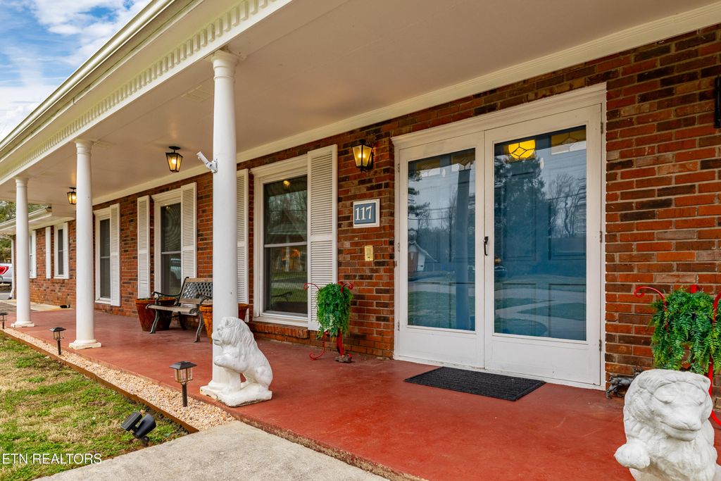 Photo of 117 Essex Drive, Knoxville, TN 37922 (MLS # 1330835)