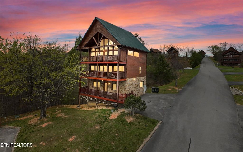 Photo of 2305 Rand Rd, Pigeon Forge, TN 37876 (MLS # 1295639)