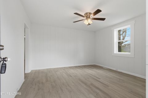 Tiny photo for 922 Minnesota Ave, Knoxville, TN 37921 (MLS # 1324790)