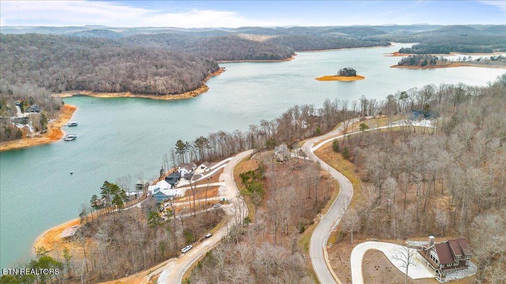 Photo of 220221 Suncrest Cove, LaFollette, TN 37766 (MLS # 1326866)