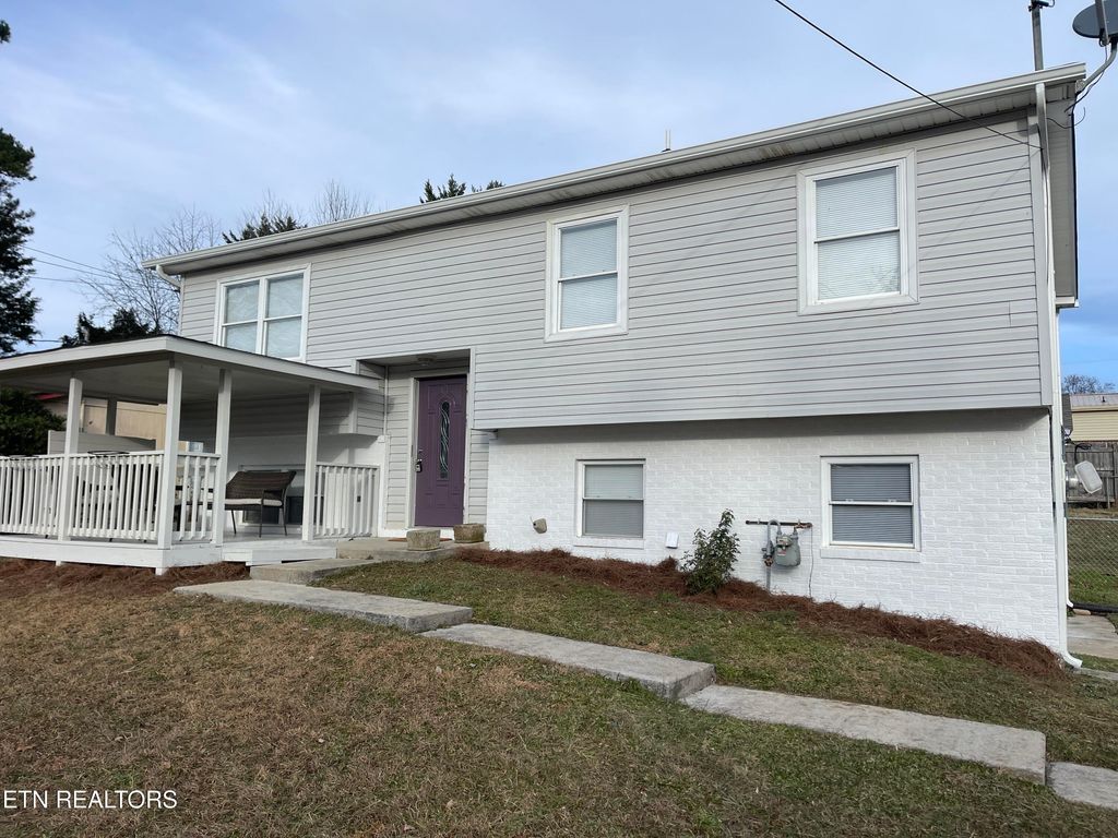 Photo of 6505 Cadbury Drive, Knoxville, TN 37921 (MLS # 1324438)