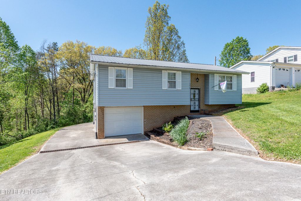 Photo of 4038 Big Springs Ridge Rd, Friendsville, TN 37737 (MLS # 1259909)
