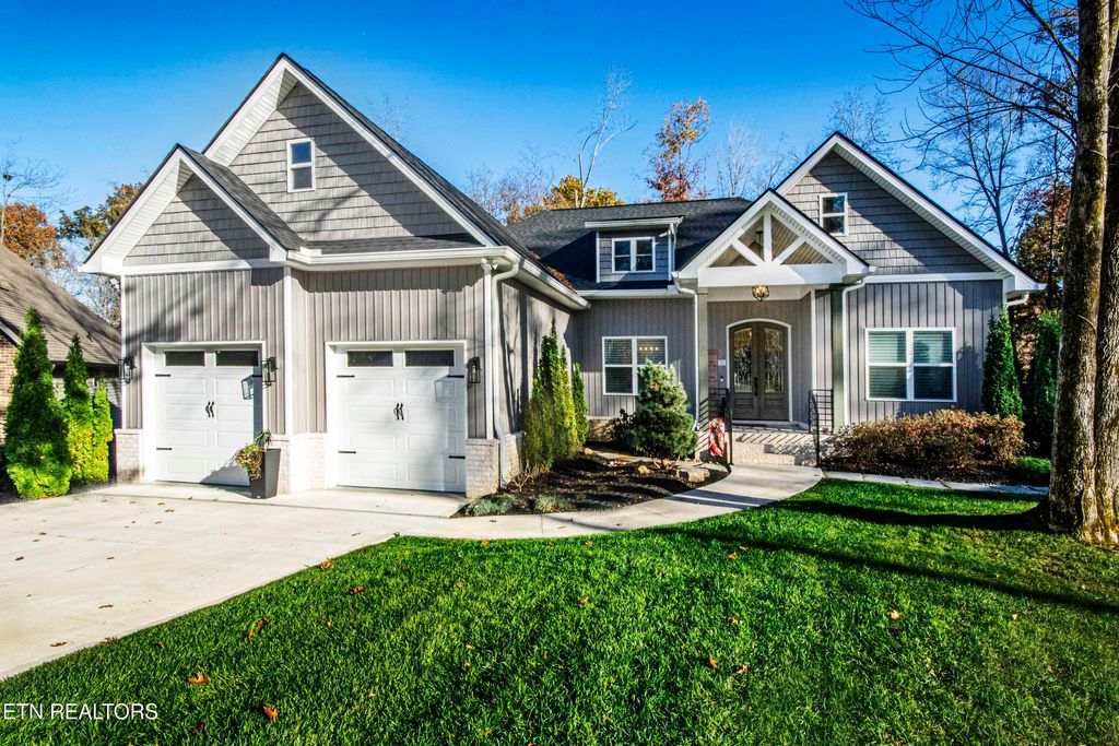 Photo of 511 Igoti Place, Loudon, TN 37774 (MLS # 1322417)