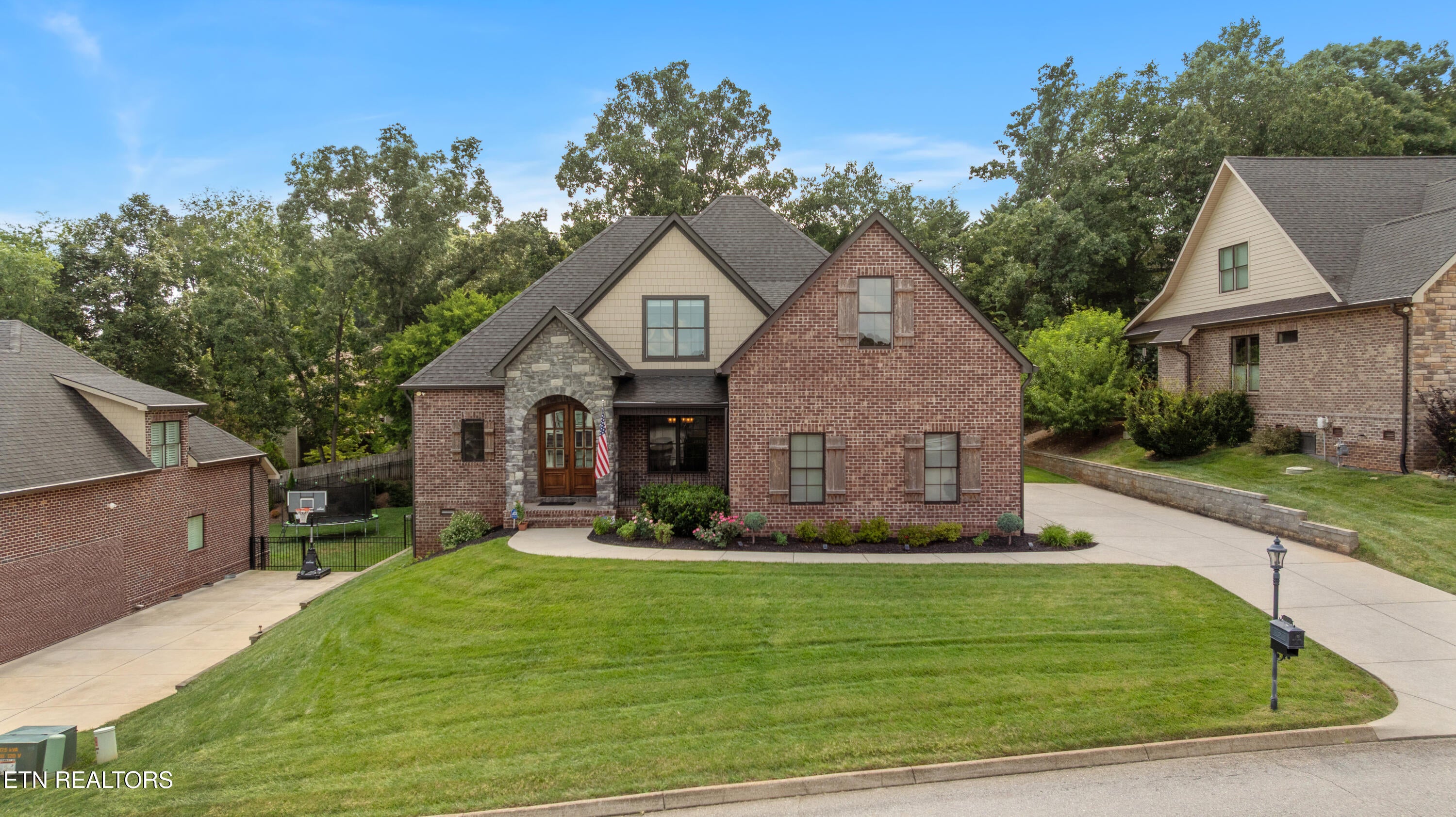 12551 Daisy Field Lane