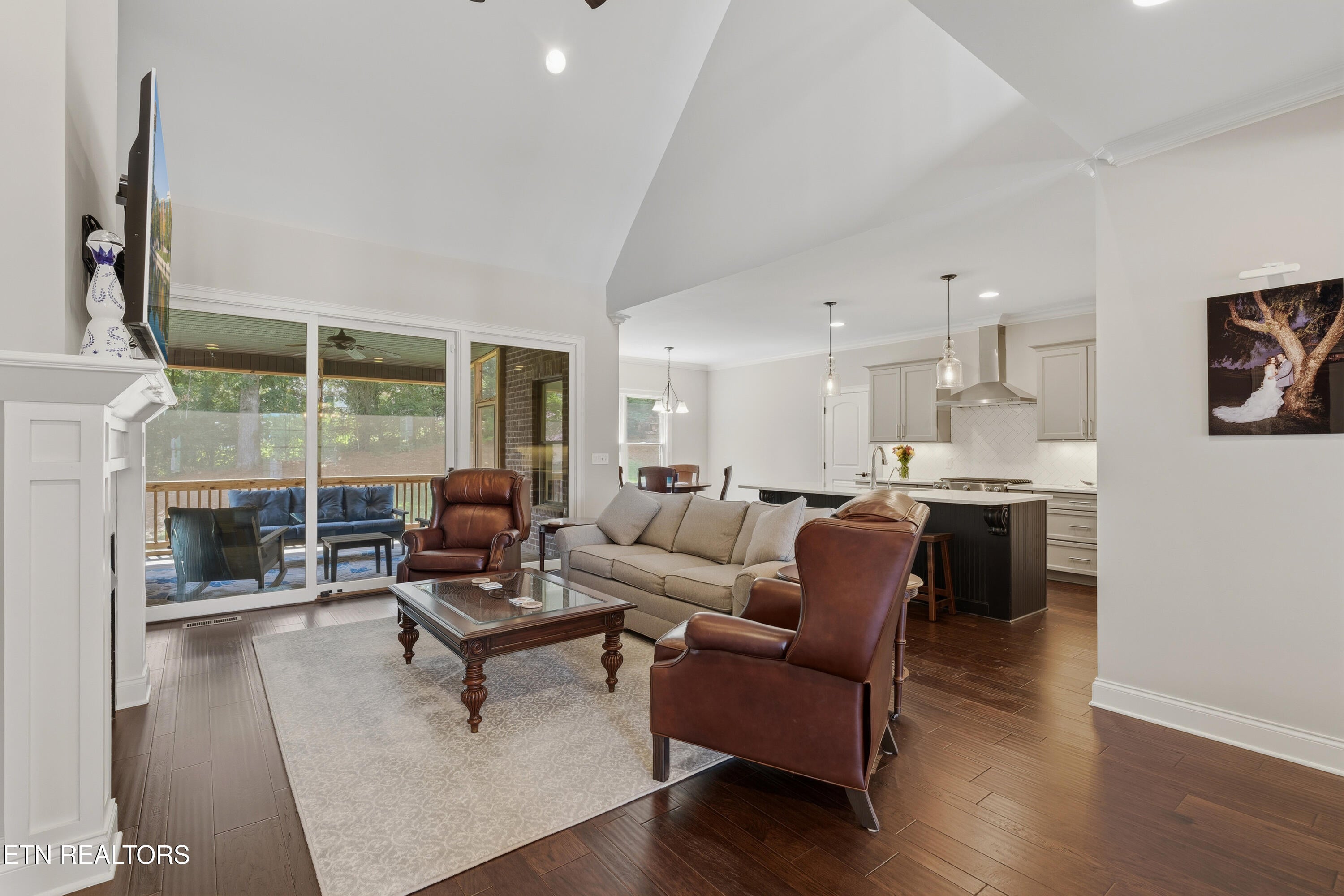 12551 Daisy Field Lane
