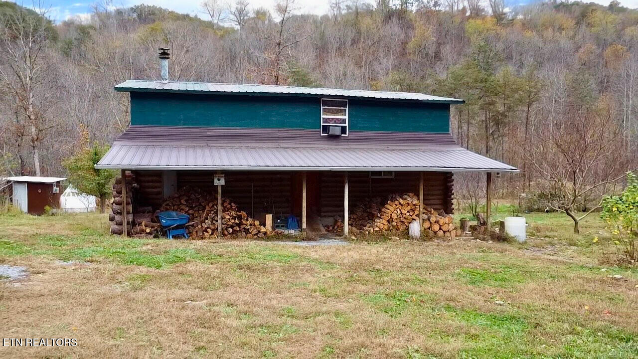 1693 Steve Brown Rd