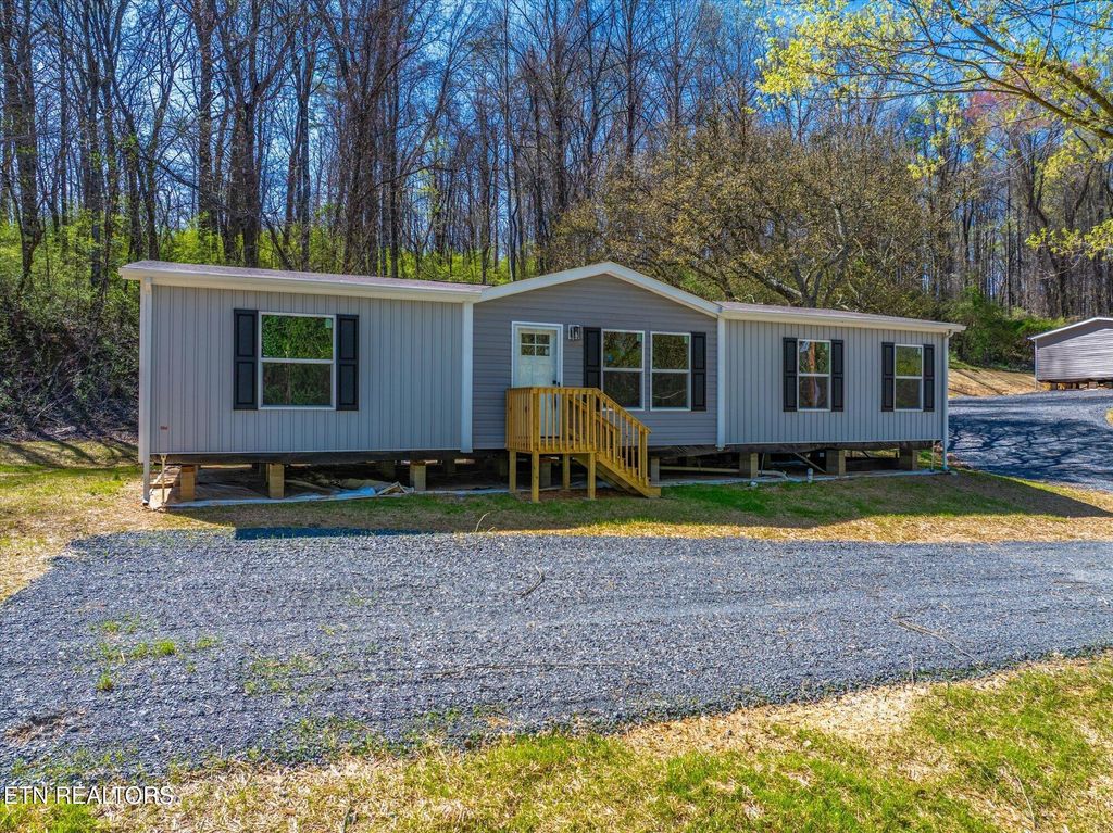 Photo of 1019 S Gateway Ave, Rockwood, TN 37854 (MLS # 1334290)