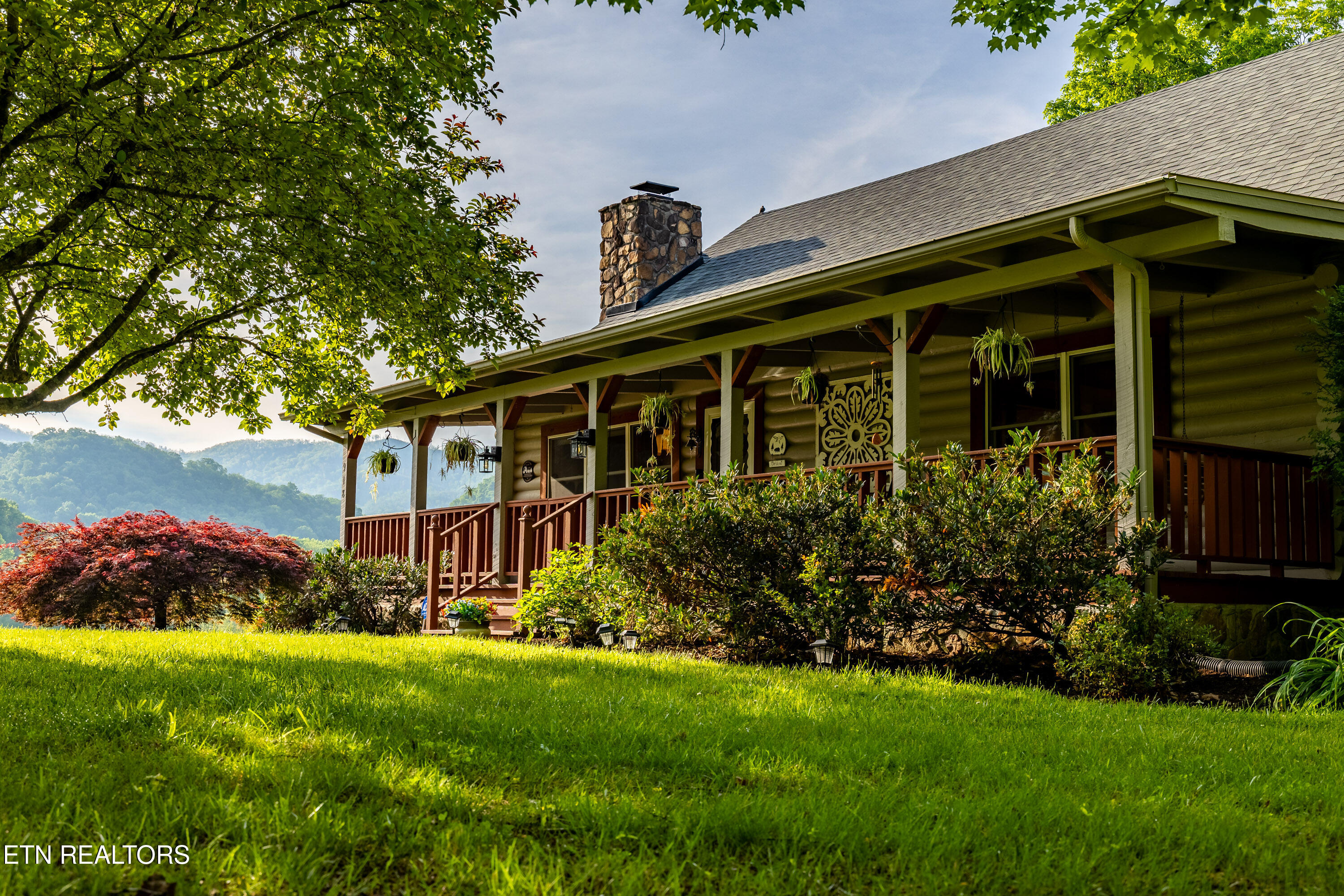 918 Country Lane