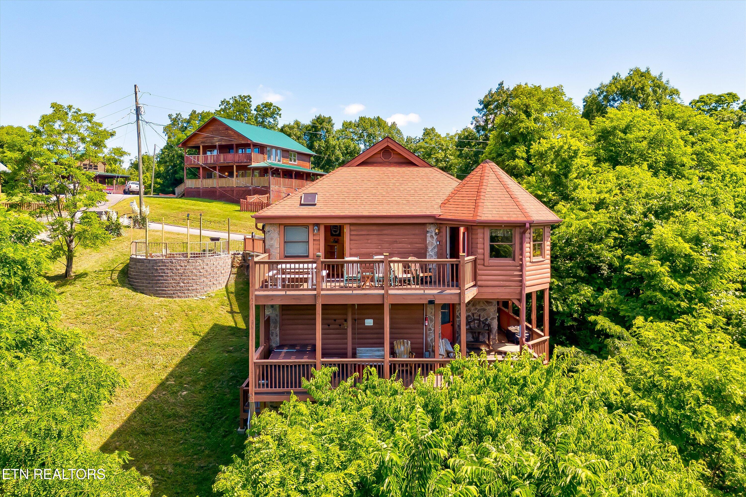 2054 Oakmont Drive