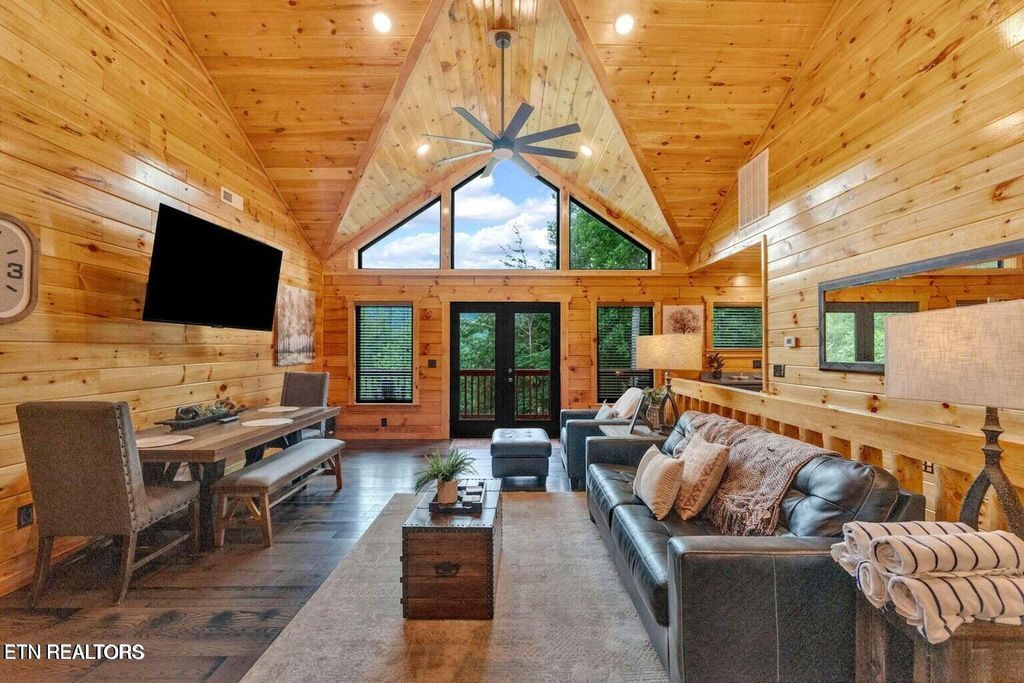 Photo of 1616 Misty Hollow Way, Gatlinburg, TN 37738 (MLS # 1316843)