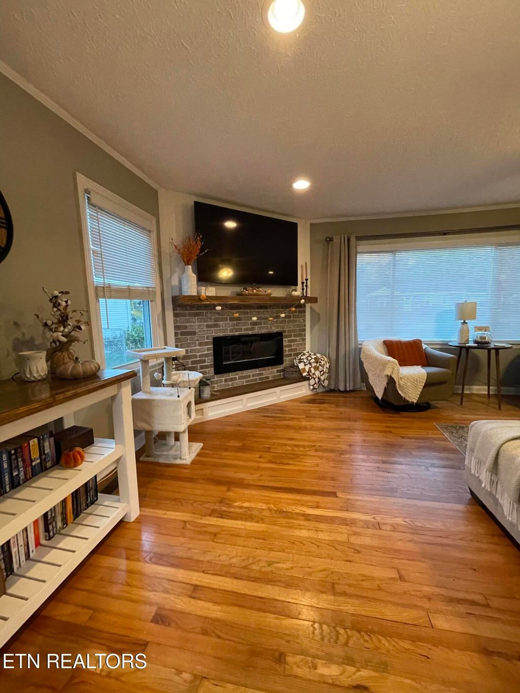 Photo of 821 Rosedale Ave, Kingston, TN 37763 (MLS # 1282390)