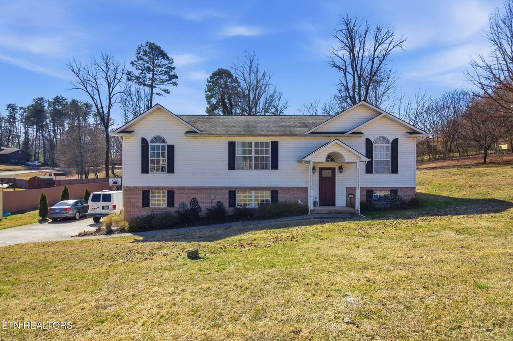 Photo of 1507 Water Lily Lane, Maryville, TN 37801 (MLS # 1330056)