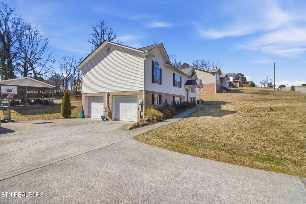 Photo of 1507 Water Lily Lane, Maryville, TN 37801 (MLS # 1330056)