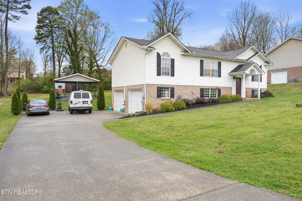 Photo of 1507 Water Lily Lane, Maryville, TN 37801 (MLS # 1330056)
